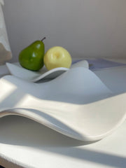 Wavy White Ceramic Plate, Modern Decorative Dinnerware - detail 3