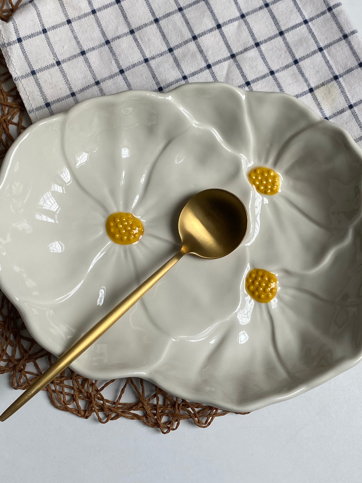 White Fruit Stand, 27 x 22.5 x 4.3 cm, Decorative Fruit Holder - detail 3