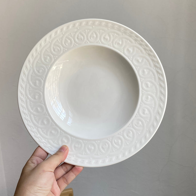 Relief Ribbed Wide-Rimmed Plate 24 x 3 cm, Ceramic Dinnerware - detail 1