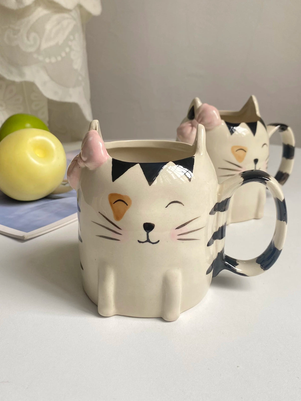 Bow Cat 480 ml Cup, Cute Cat Design, Durable Drinkware for Home & Office - detail 2