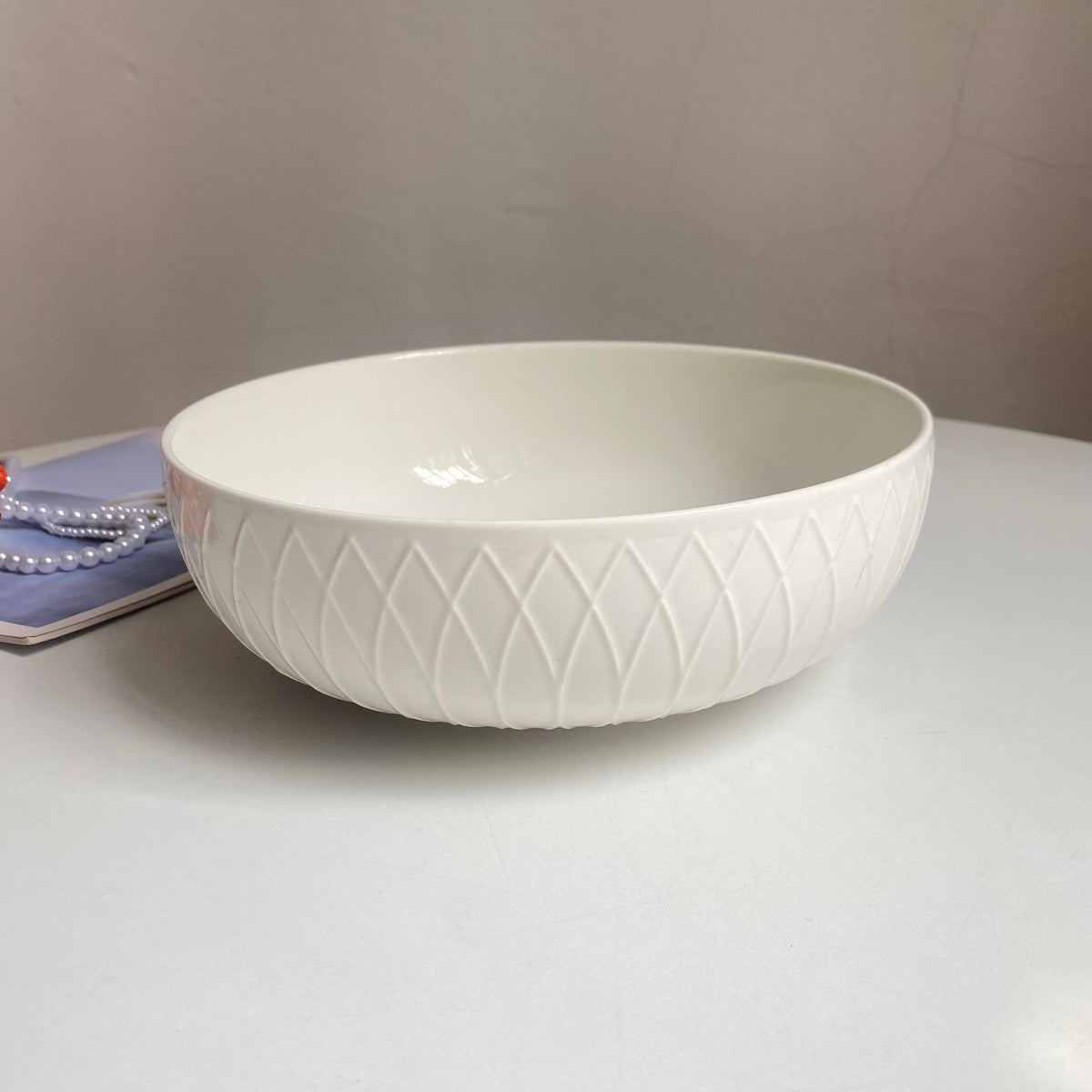 Large White Soup Bowl 8.75 Inch, Ceramic Relief Design, 22.3 x 7.6 cm - detail 1