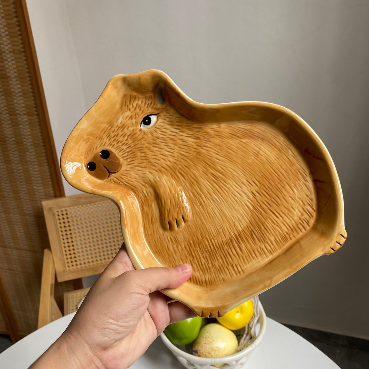 Capybara Plate 23 x 19 x 2.5 cm, Decorative Dinner Plate - detail 1