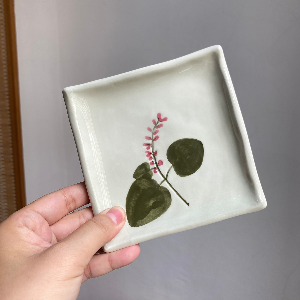 Small Square Ceramic Dish, Coral Vine Design, 11.6 x 1.3 cm - detail 1