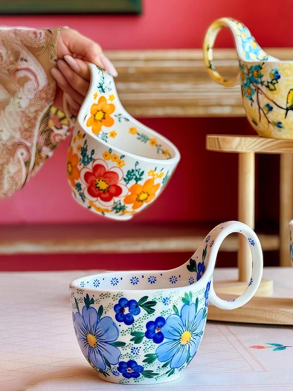 Curved-Handle Ceramic Mug, 450ml, Hand-Painted - detail 2