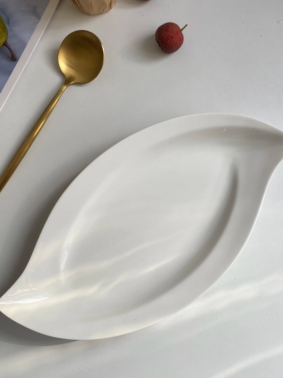 Fish Platter, Double-Horn White, 31 x 15 x 3.2 cm, Serving Dish - detail 3
