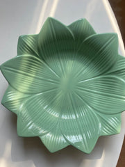 Lotus Petal Green Deep Plate, Ceramic Dinnerware, Elegant Floral Design - detail 2