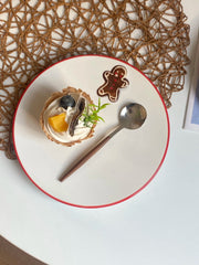 Gingerbread Man Flat Plate 21 x 2 cm, Underglaze Decorative Dinner Plate - detail 3