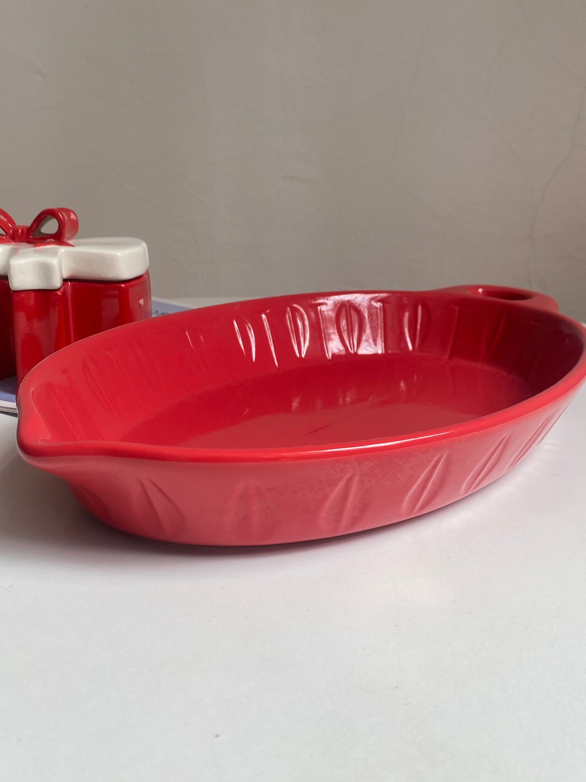 Ceramic Baking Dish with Red Handle, 38.5 x 23.5 x 5 cm, Large, Underglaze Decoration - detail 3