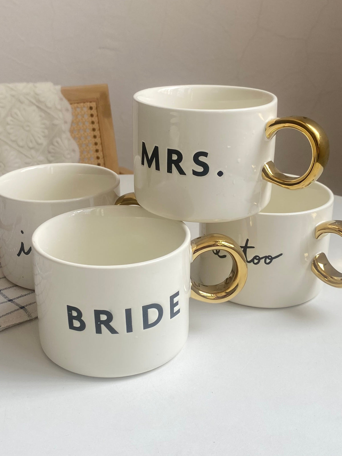 450ml Cup with Gold Letter Handle I, Ceramic Mug - detail 3