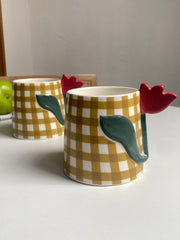 Tulip Checkered 350 ml Cup, Ceramic Coffee Mug, Floral Pattern - detail 2