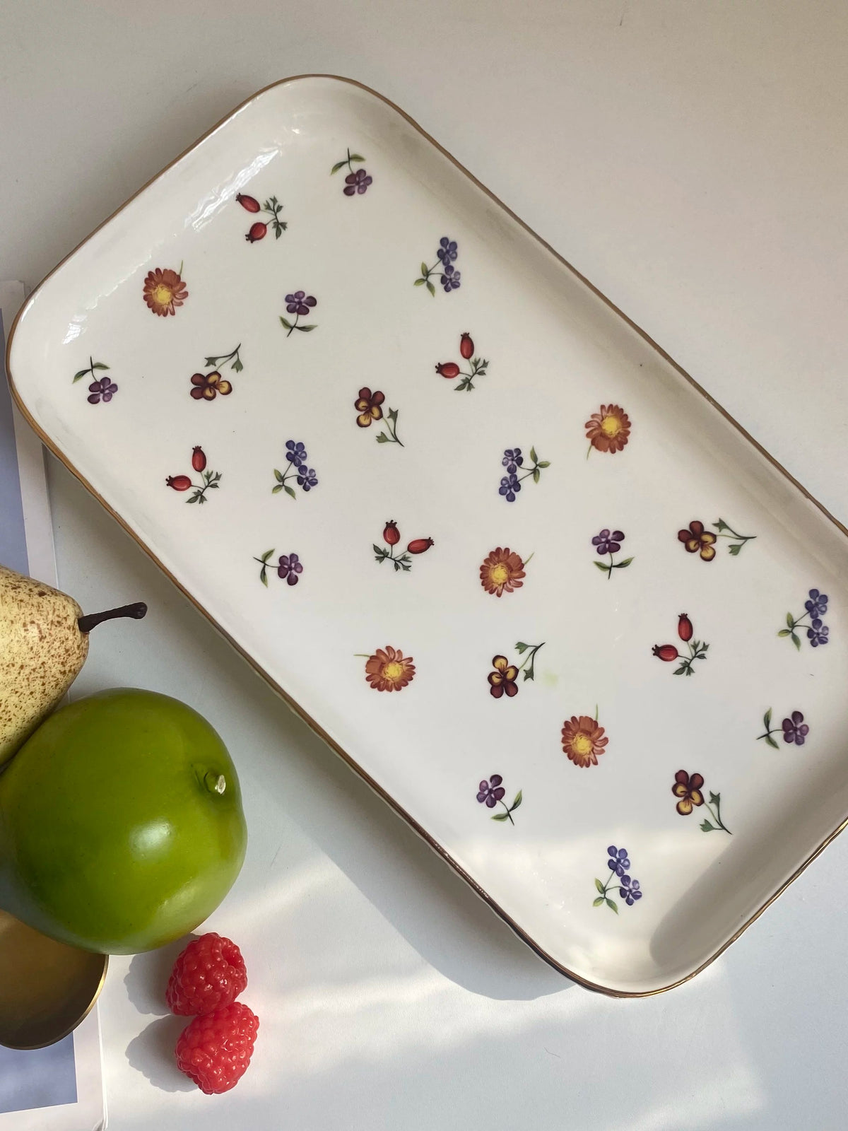 Small Floral Gold-Rimmed Rectangular 12 Inch Plate, Decorative Dinnerware - detail 2