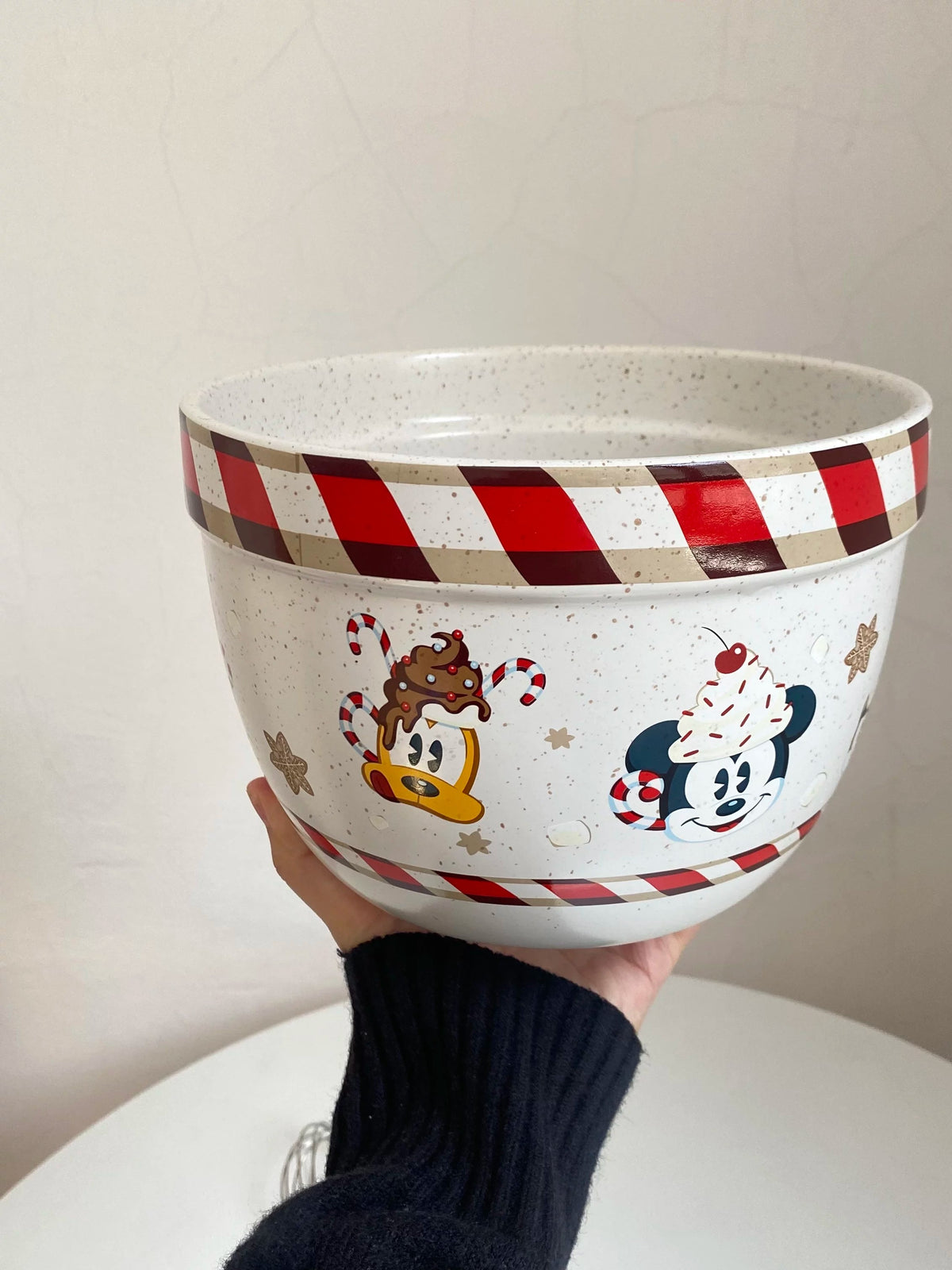 Speckled Glaze D Style Large Bowl, Ceramic Decorative Serving Bowl - detail 3